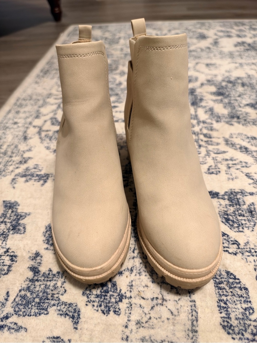 Jellypop Cream Pull-On Chelsea Ankle Boots